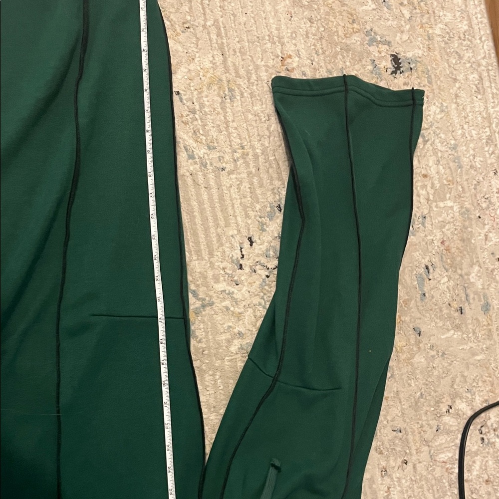 Barrel Sweat Pants. Wide leg, High waisted elastic waist with drawstring - Picture 5 of 8